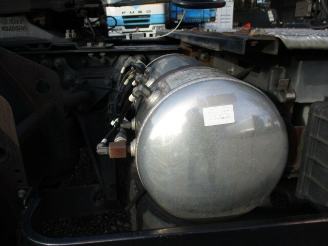 UDトラックス（日産） クオン 大型 トラクタ QPG-GK5XAB(9275) 28枚目