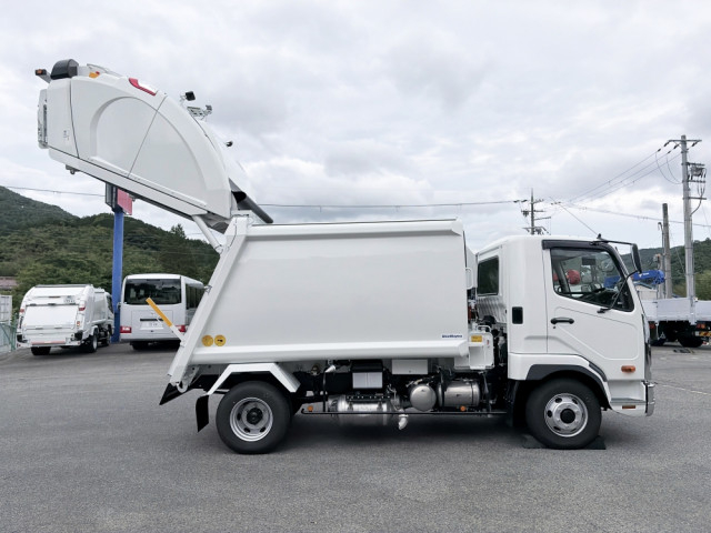 三菱ふそう ファイター 中型 塵芥車（プレス式） 2KG-FK72F(112993) 7枚目