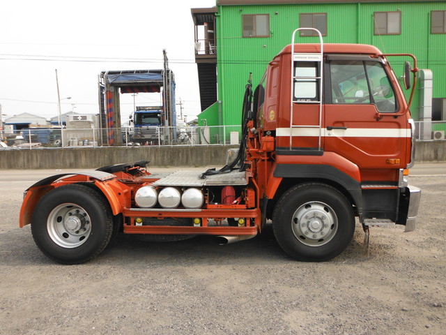 Nissan UD big_thumb Large Tractor KL-CK482BHT(1118) 7枚目