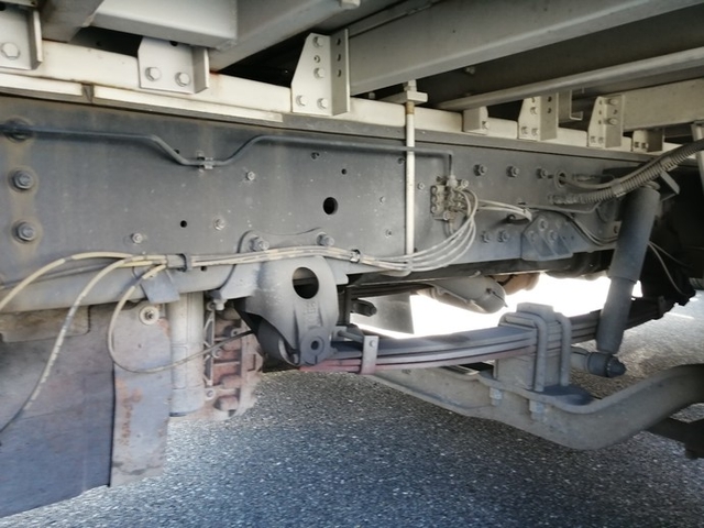 UDトラックス（日産） クオン 大型 ウィング QKG-CG5ZA(3792) 21枚目