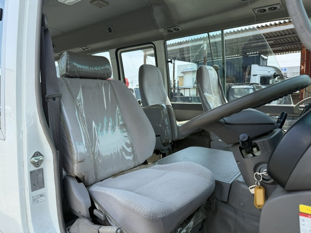 トヨタ コースター 中型 バス PB-XZB50(109619) 14枚目