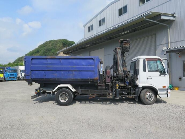 UDトラックス（日産） コンドル 中型 コンテナ専用車 PB-MK36A(11002) 4枚目
