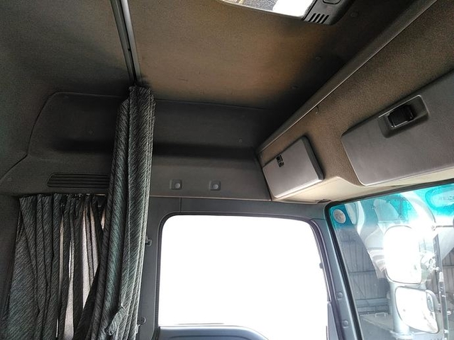 いすゞ ギガ 大型 トラクタ PKG-EXD52G8(3523) 15枚目