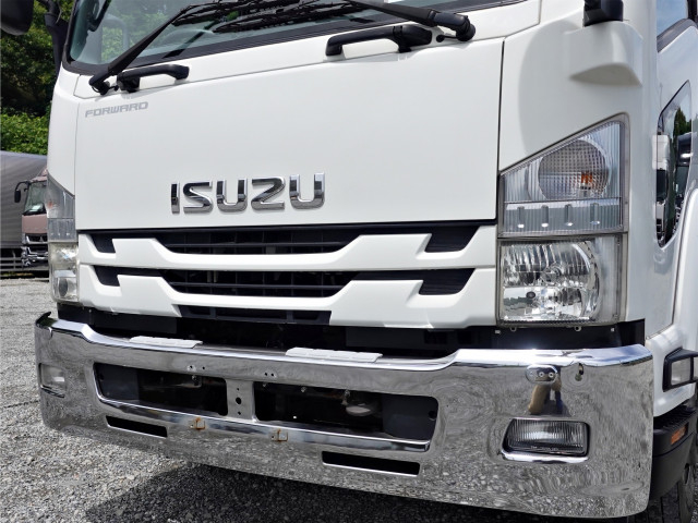 Isuzu forward 6studs large Freezer box_body SKG-FSR90T2(109474) 4枚目