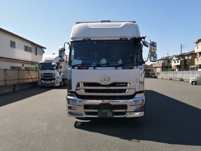 UDトラックス（日産） クオン 大型 ウィング QKG-CG5ZA(3792) 2枚目
