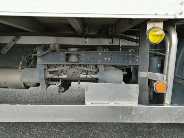 UDトラックス（日産） コンドル 中型 冷蔵冷凍バン PB-MK36A(5519) 50枚目