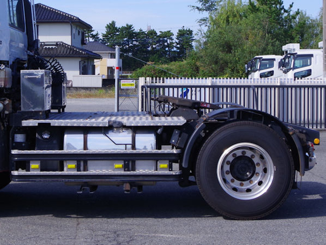 UDトラックス（日産） クオン 大型 トラクタ 2PG-GK5AAB(113273) 15枚目