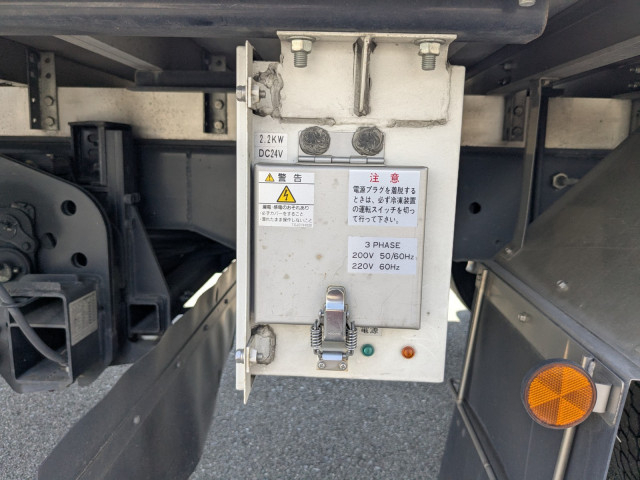 日野 レンジャー 中型 冷蔵冷凍バン 2KG-FD2ABG(105295) 32枚目