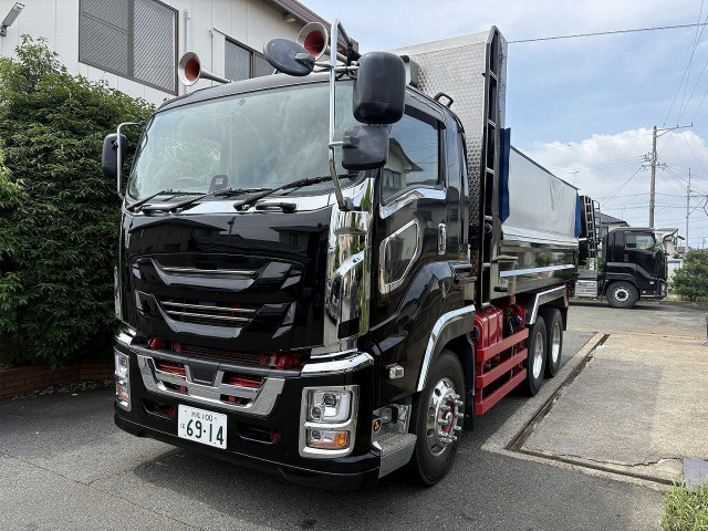 いすゞ ギガ 大型 土砂ダンプ 2PG-CXZ77CT(109811) 2枚目