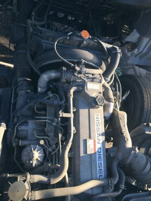 UDトラックス（日産） コンドル 中型 平ボディ PB-MK36A(7944) 13枚目