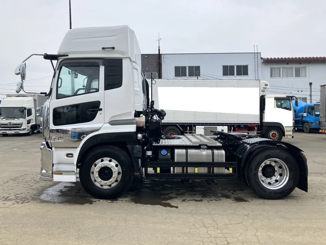 いすゞ ギガ 大型 トラクタ 2RG-EK5DAB(106845) 8枚目