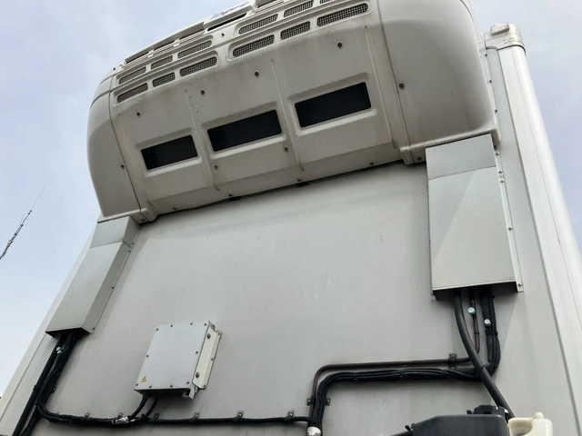 いすゞ ギガ 大型 冷蔵冷凍バン 2KG-CYY77CY(106847) 56枚目