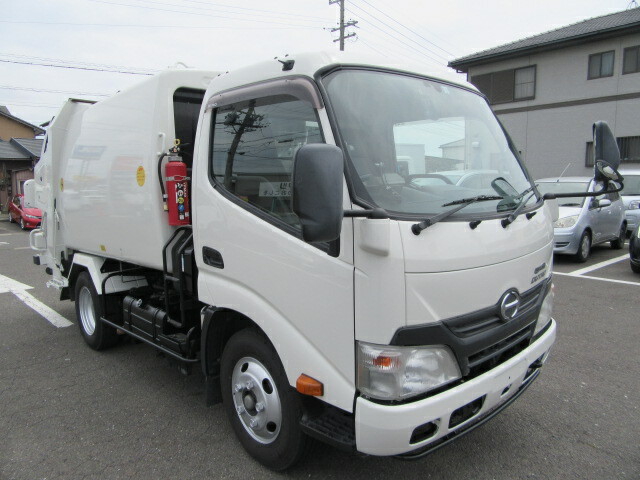 日野 デュトロ 小型 塵芥車（プレス式） TKG-XZU600X(10080) 2枚目