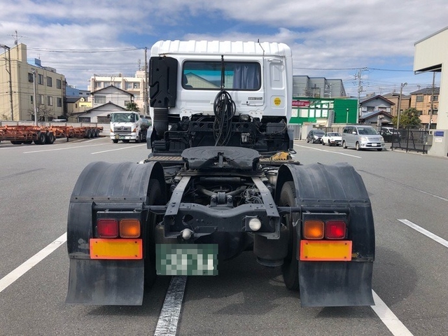 UDトラックス（日産） クオン 大型 トラクタ ADG-GK4XAB(5544) 6枚目