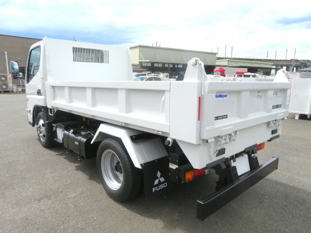 三菱ふそう キャンター 小型 土砂ダンプ 2RG-FBA60(111622) 8枚目