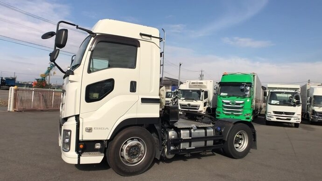いすゞ ギガ 大型 トラクタ QKG-EXD52BD(37351) 5枚目
