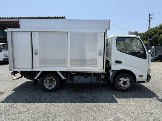 日野 デュトロ 小型 バン TKG-XZC605M(111796) 6枚目