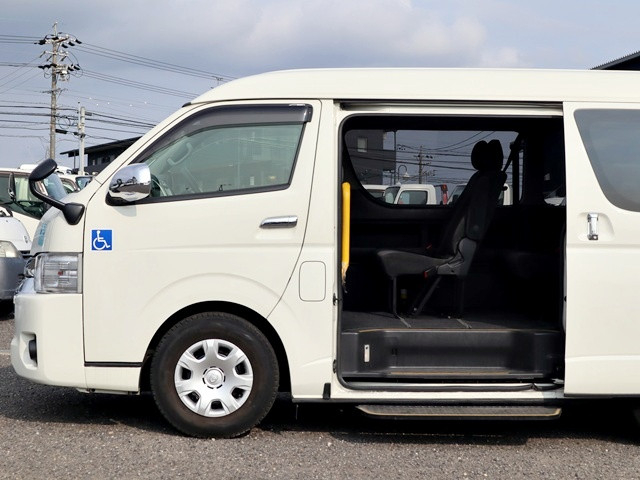 トヨタ ハイエース 小型 バン CBA-TRH214W(109319) 10枚目