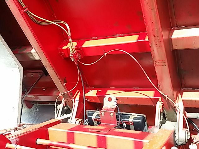 UDトラックス（日産） クオン 大型 土砂ダンプ ADG-CW4XL(9323) 31枚目