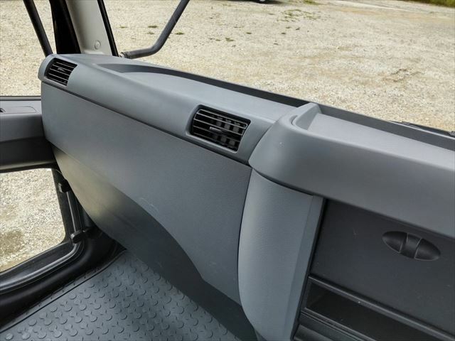 三菱ふそう ファイター 中型 平ボディ（クレーン付） PDG-FK71R(10001) 52枚目
