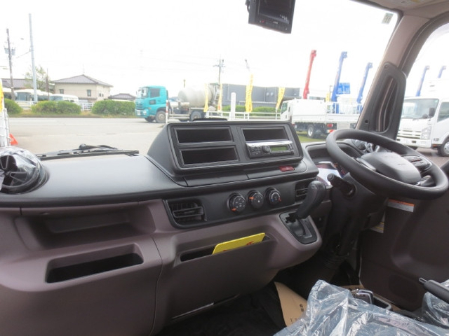 三菱ふそう キャンター 小型 平ボディ 2RG-FBA20(96049) 13枚目