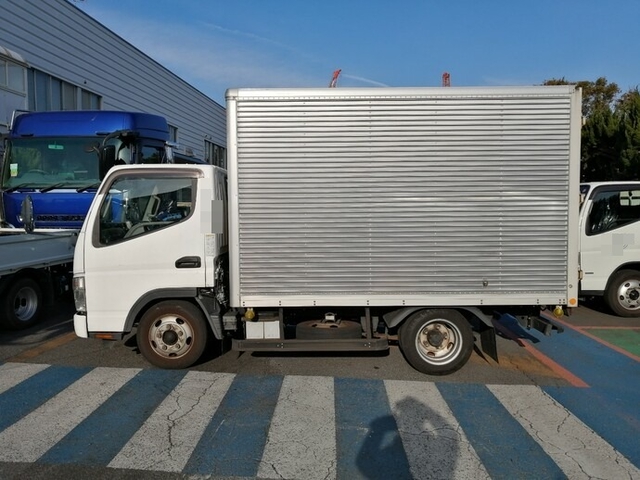 三菱ふそう キャンター 小型 バン PDG-FE70B(5462) 2枚目