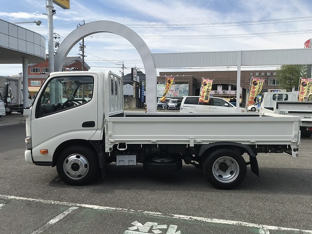 日野 デュトロ 小型 平ボディ 2RG-XZU605M(110178) 4枚目
