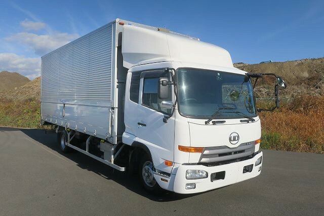 UDトラックス（日産） クオン 中型 ウィング TKG-MK38L(35670) 2枚目