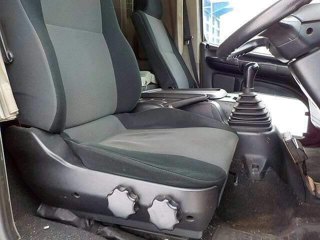 日野 レンジャー 中型 バン TKG-FD7JKAG(8393) 32枚目