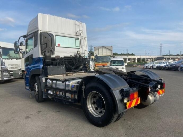UDトラックス（日産） クオン 大型 トラクタ QKG-GK5XAB(11903) 6枚目