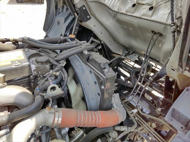 いすゞ フォワード 中型 冷蔵冷凍バン 2PG-FRR90S2(12154) 67枚目