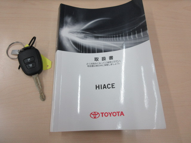 トヨタ ハイエース 小型 バン 3BF-TRH200V(109305) 5枚目