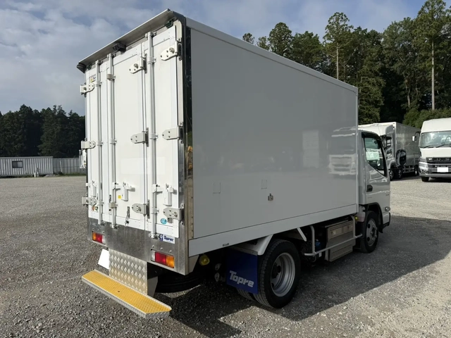 三菱ふそう キャンター 小型 冷蔵冷凍バン 2RG-FDA50(108642) 5枚目