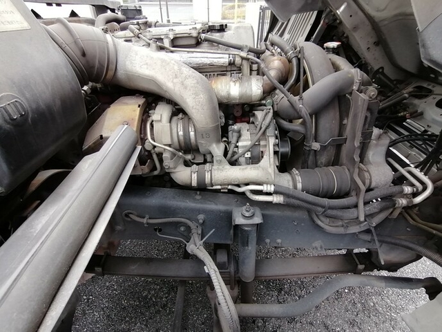 UDトラックス（日産） コンドル 中型 冷蔵冷凍バン PB-MK36A(5519) 72枚目