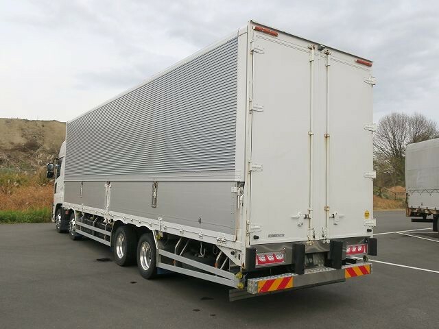 Nissan UD quon Large Wing body QPG-CG5ZA(35676) 4枚目