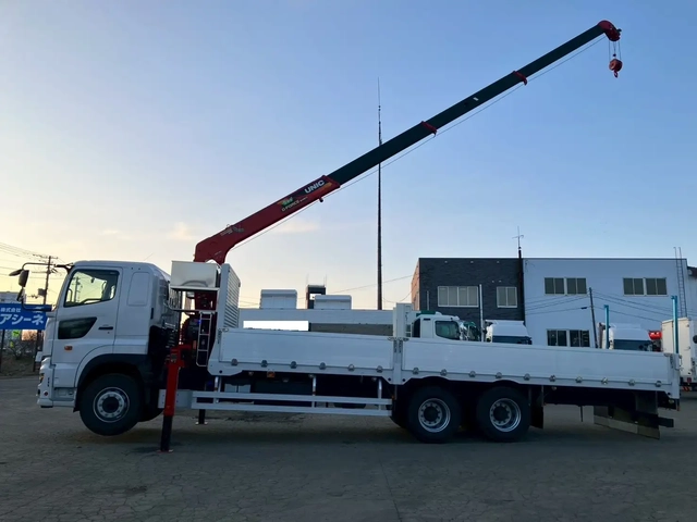 日野 プロフィア 大型 平ボディ（クレーン付） 2DG-FS1AHC(106843) 9枚目