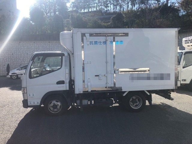 三菱ふそう キャンター 小型 冷蔵冷凍バン TKG-FBA20(5495) 4枚目