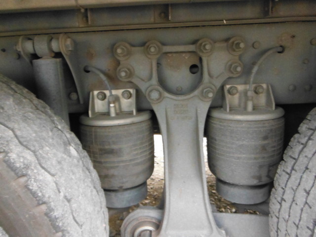 UDトラックス（日産） クオン 大型 ウィング KL-CG48L(2280) 23枚目