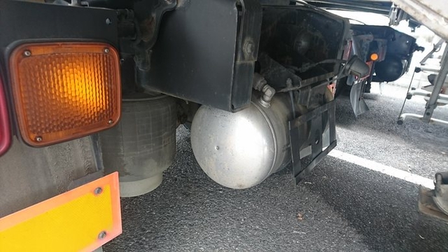 日野 プロフィア 大型 トラクタ KL-SH1KGGG(2175) 5枚目