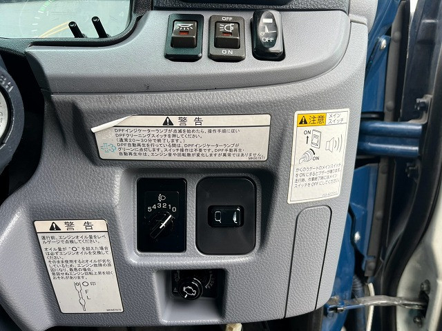 三菱ふそう キャンター 小型 バン TKG-FEA50(111988) 30枚目