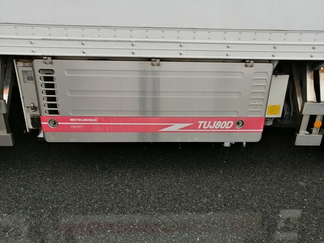 UDトラックス（日産） クオン 大型 冷蔵冷凍バン PKG-CG4ZA(5641) 35枚目