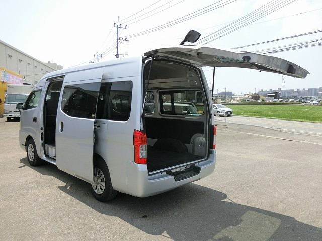 日産自動車 キャラバン 小型 バン LDF-CW4E26(90094) 13枚目