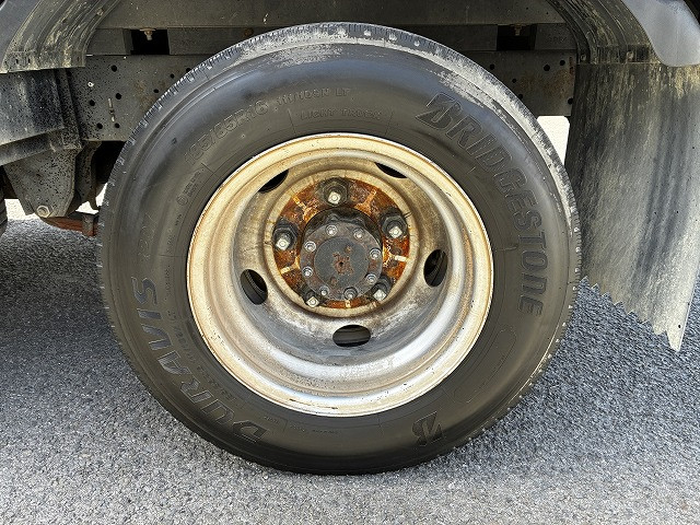 いすゞ エルフ 小型 平ボディ PB-NKR81A(110108) 26枚目