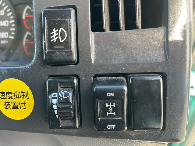 いすゞ フォワード 増トン ミキサー車 QDG-FVZ34U2(101074) 29枚目