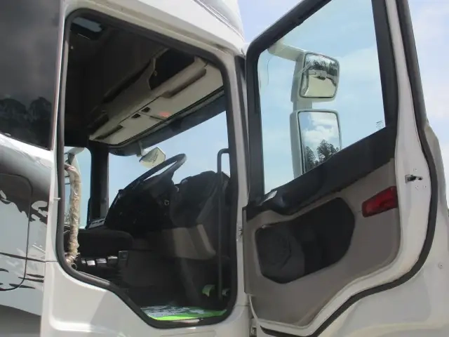 スカニア 大型 トラクタ 2PG-A4X2AEG(106835) 33枚目