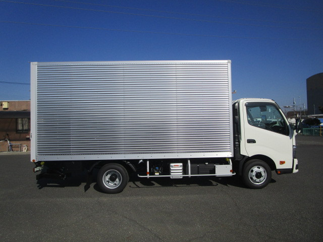 日野 デュトロ 小型 バン 2WG-XZU713N(113695) 6枚目
