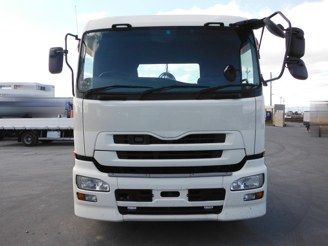 UDトラックス（日産） クオン 大型 トラクタ ADG-GK4XAB(1682) 2枚目