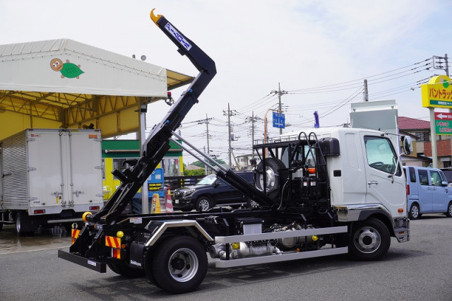三菱ふそう ファイター 中型 コンテナ専用車 2KG-FK62F(111770) 20枚目