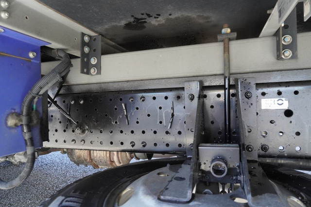 いすゞ エルフ 小型 冷蔵冷凍バン TRG-NPR85AN(113340) 13枚目