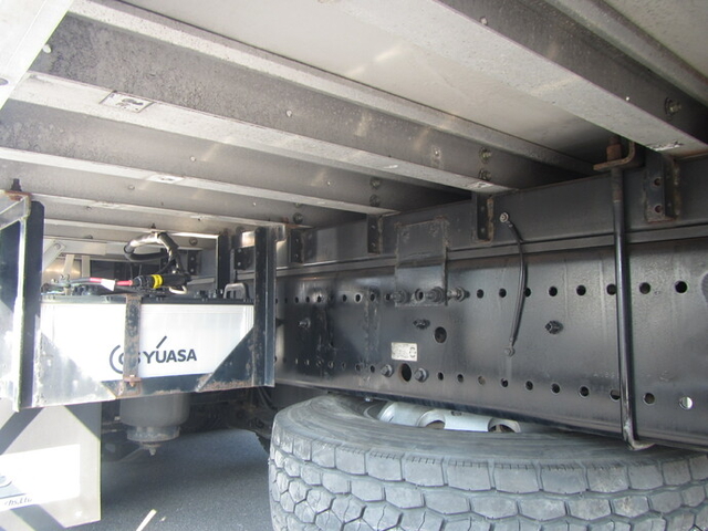 日野 プロフィア 大型 冷蔵冷凍バン 2PG-FR1AHG(35644) 17枚目